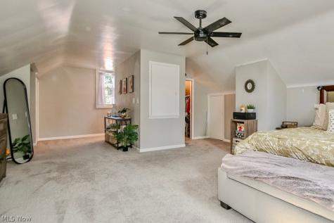1279 Sunset Road Mayfield Heights OH 44124