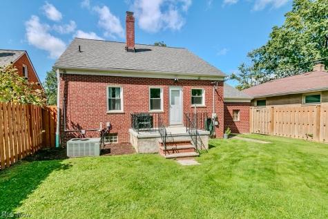 1279 Sunset Road Mayfield Heights OH 44124