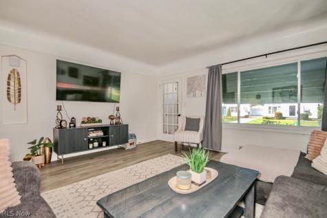 1279 Sunset Road Mayfield Heights OH 44124