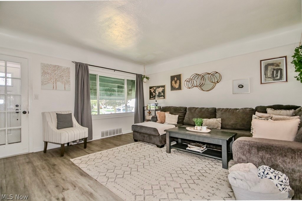 1279 Sunset Road Mayfield Heights OH 44124