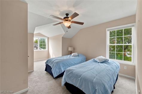 21 Bristol Lane Rocky River OH 44116