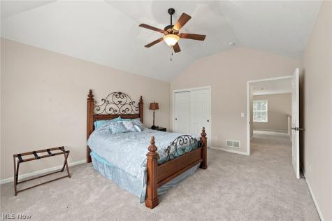 21 Bristol Lane Rocky River OH 44116