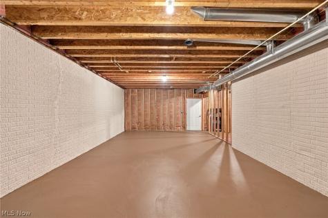 21 Bristol Lane Rocky River OH 44116