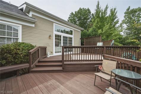 21 Bristol Lane Rocky River OH 44116