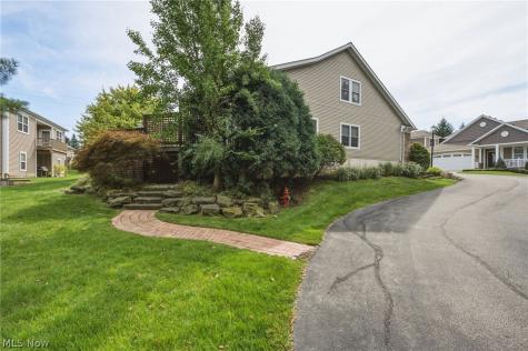 21 Bristol Lane Rocky River OH 44116