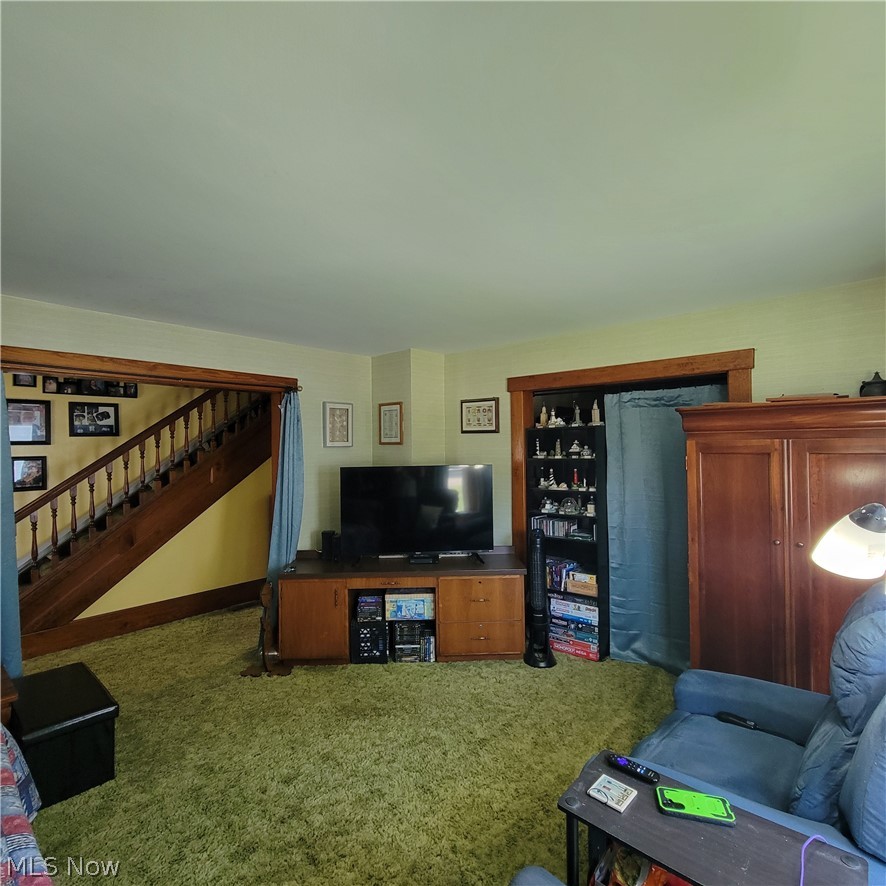 349 W Maple Street Hartville OH 44632