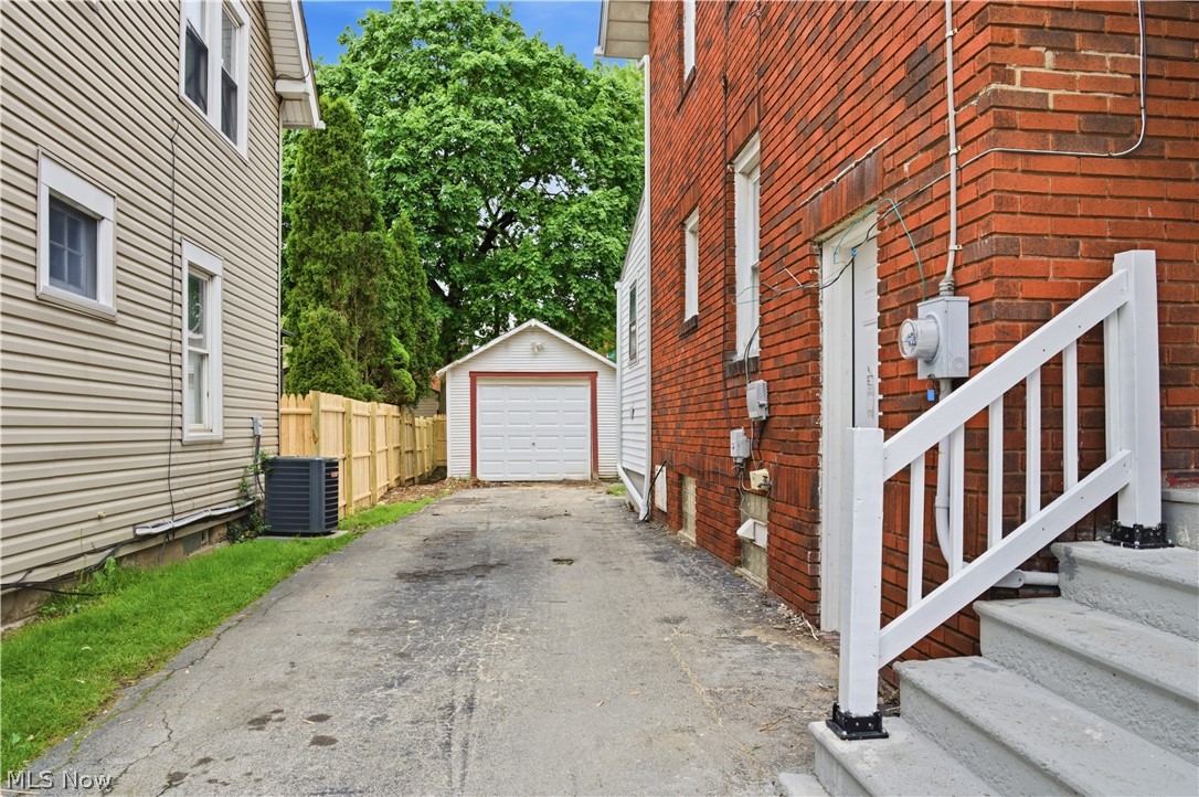 52 W Heights Avenue Youngstown OH 44509