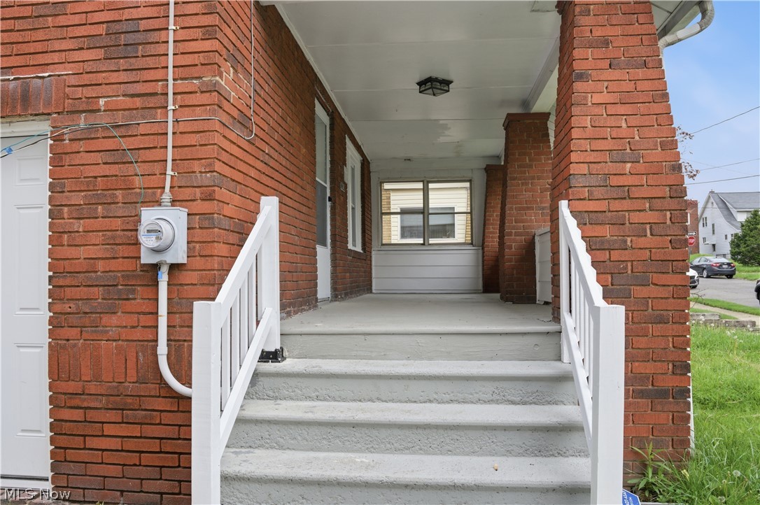 52 W Heights Avenue Youngstown OH 44509