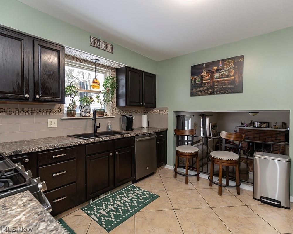 110 Edgefield Drive Elyria OH 44035