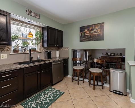 110 Edgefield Drive Elyria OH 44035