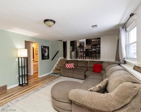 110 Edgefield Drive Elyria OH 44035