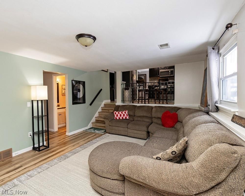 110 Edgefield Drive Elyria OH 44035