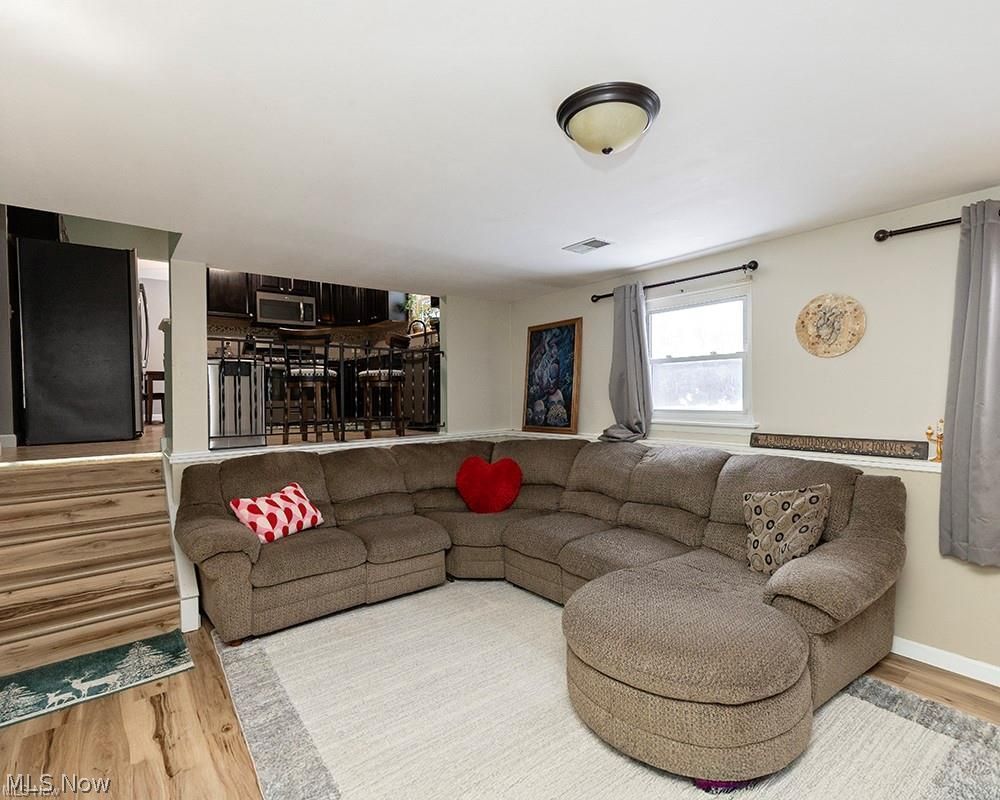 110 Edgefield Drive Elyria OH 44035