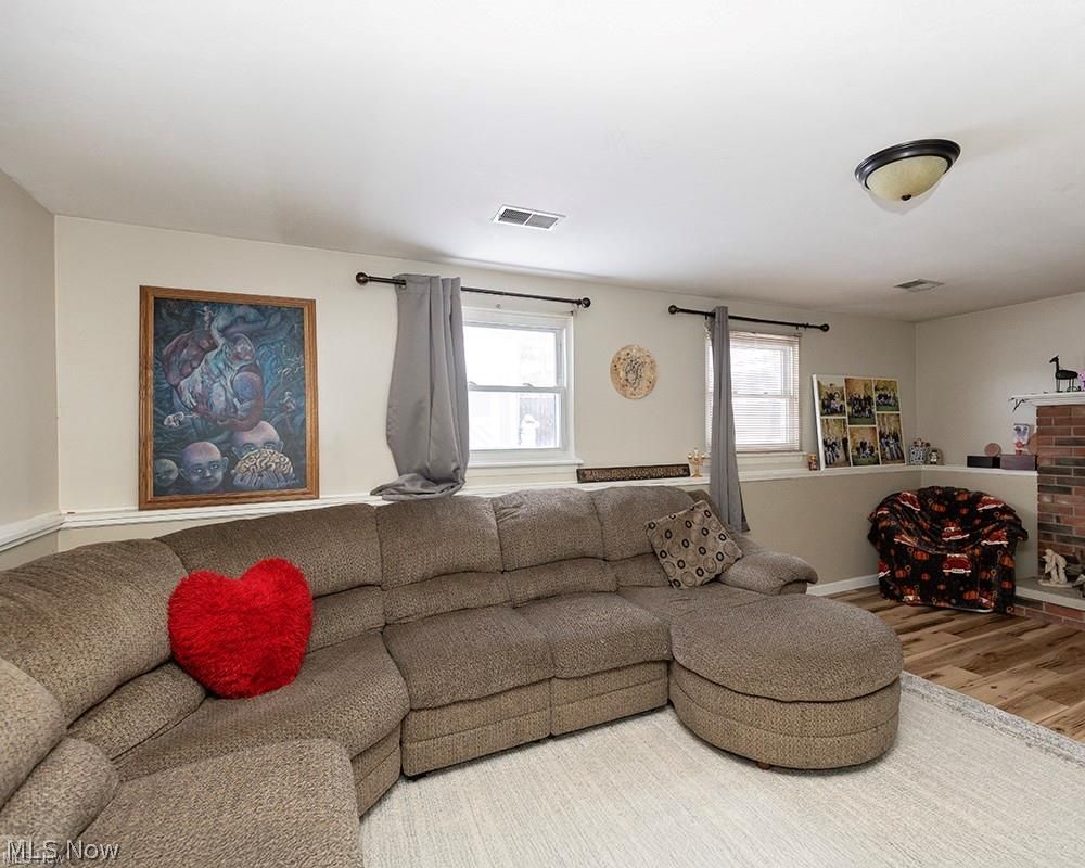 110 Edgefield Drive Elyria OH 44035