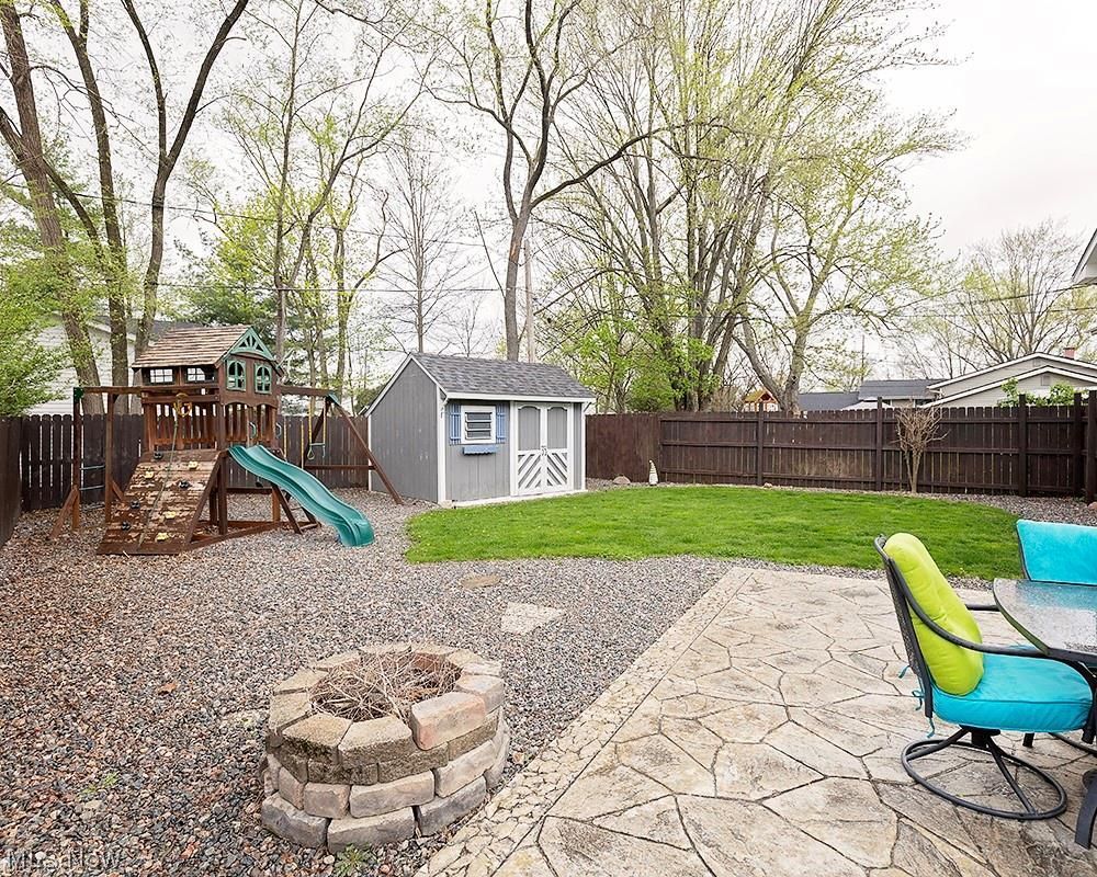 110 Edgefield Drive Elyria OH 44035