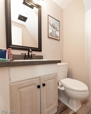 110 Edgefield Drive Elyria OH 44035