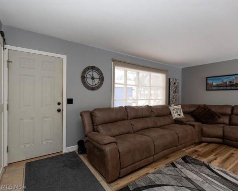 110 Edgefield Drive Elyria OH 44035