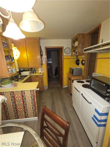 16305 Eldamere Avenue Cleveland OH 44128