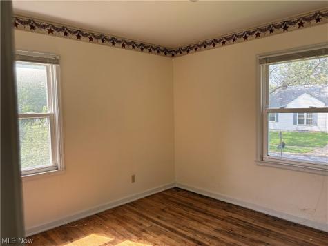 1711 Evergreen Avenue Akron OH 44301