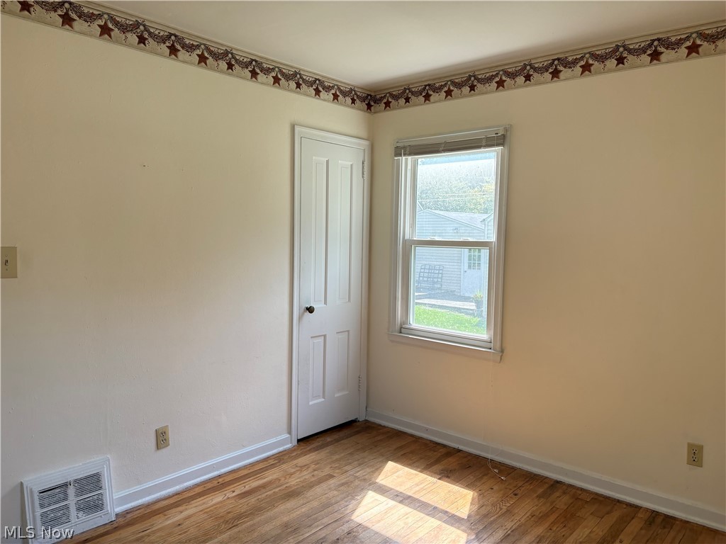 1711 Evergreen Avenue Akron OH 44301