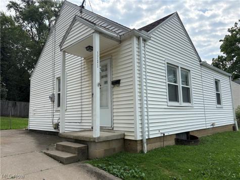 1711 Evergreen Avenue Akron OH 44301