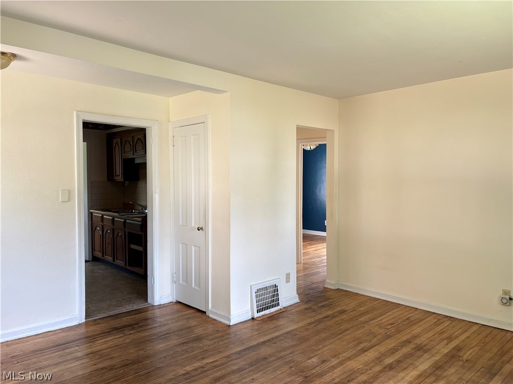 1711 Evergreen Avenue Akron OH 44301