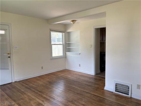 1711 Evergreen Avenue Akron OH 44301