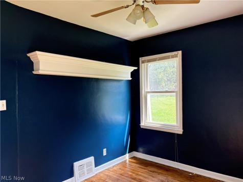 1711 Evergreen Avenue Akron OH 44301