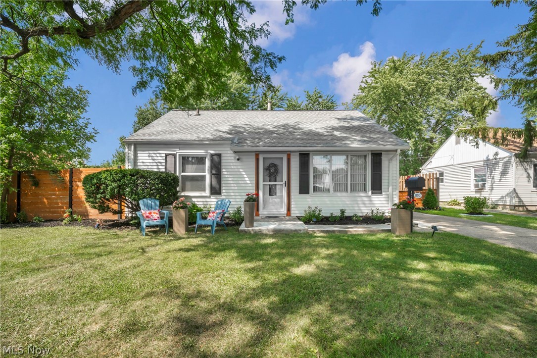 15742 Leigh Ellen Avenue Cleveland OH 44135