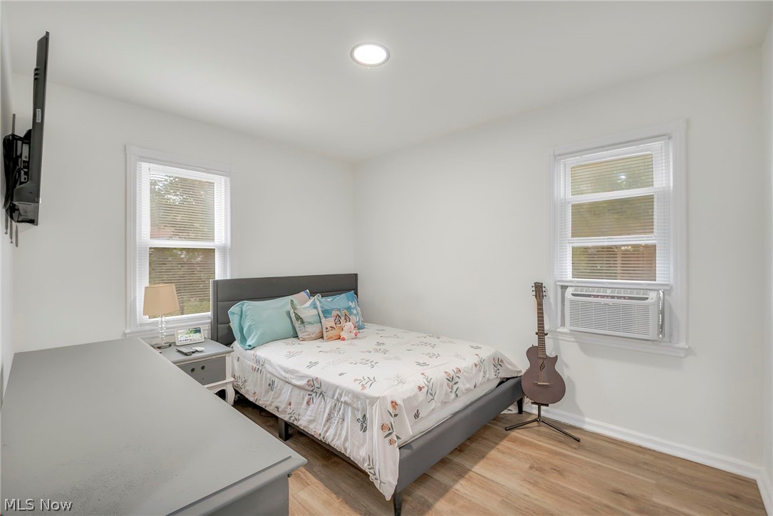 15742 Leigh Ellen Avenue Cleveland OH 44135