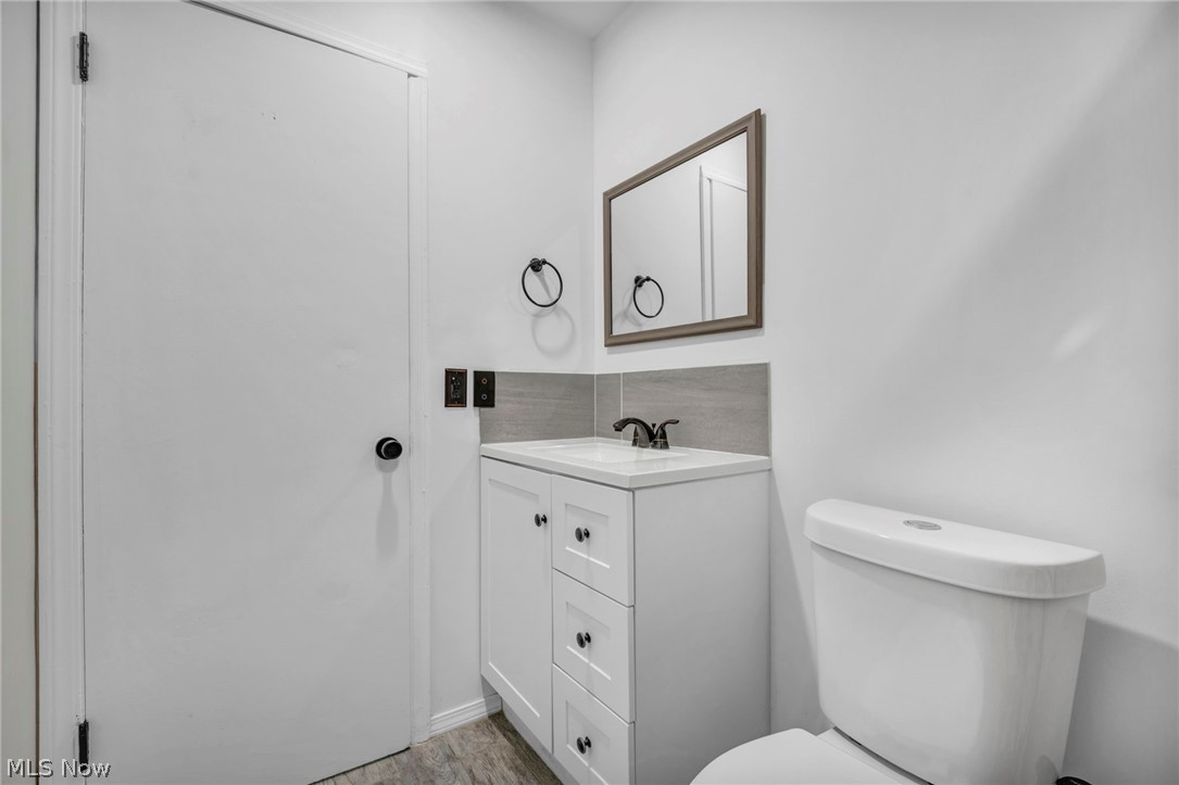 15742 Leigh Ellen Avenue Cleveland OH 44135