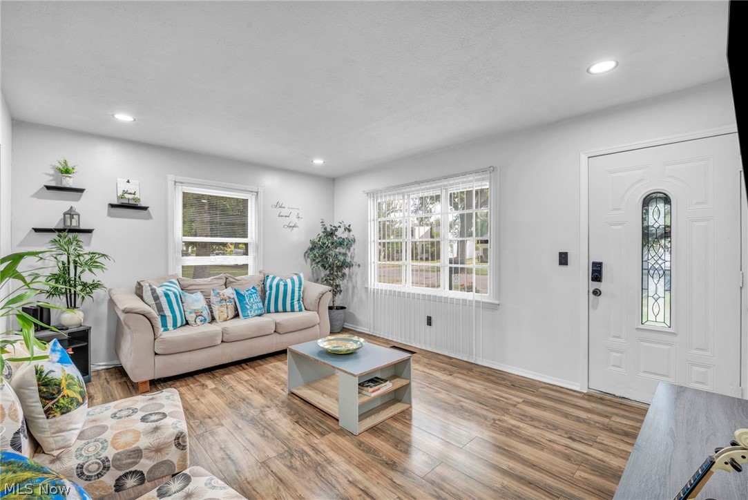 15742 Leigh Ellen Avenue Cleveland OH 44135