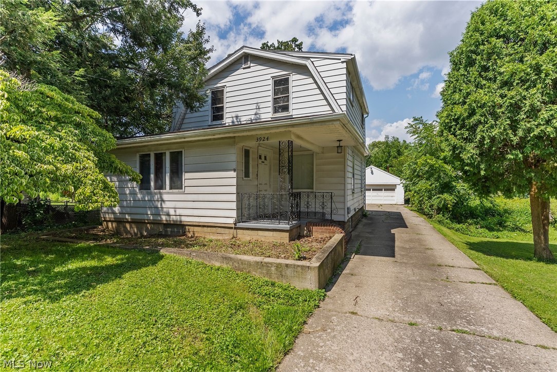 3924 Elmwood Avenue Youngstown OH 44515