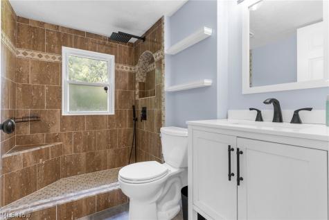 3924 Elmwood Avenue Youngstown OH 44515