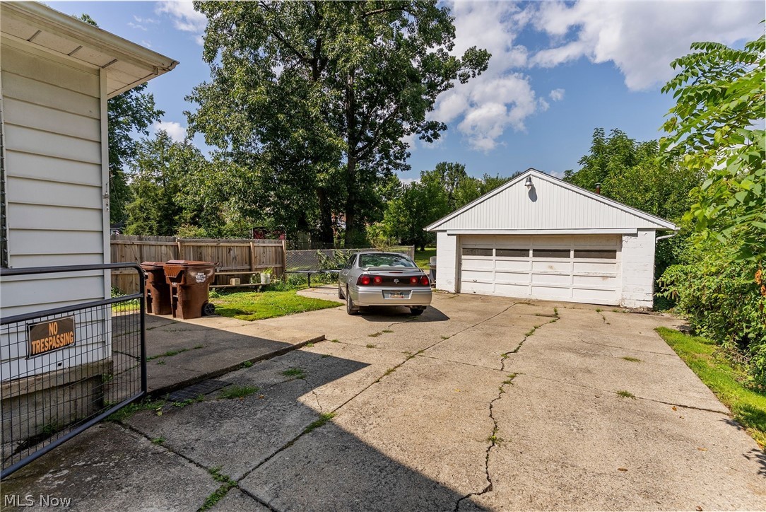 3924 Elmwood Avenue Youngstown OH 44515