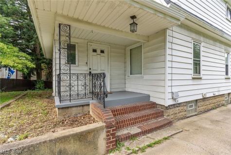 3924 Elmwood Avenue Youngstown OH 44515
