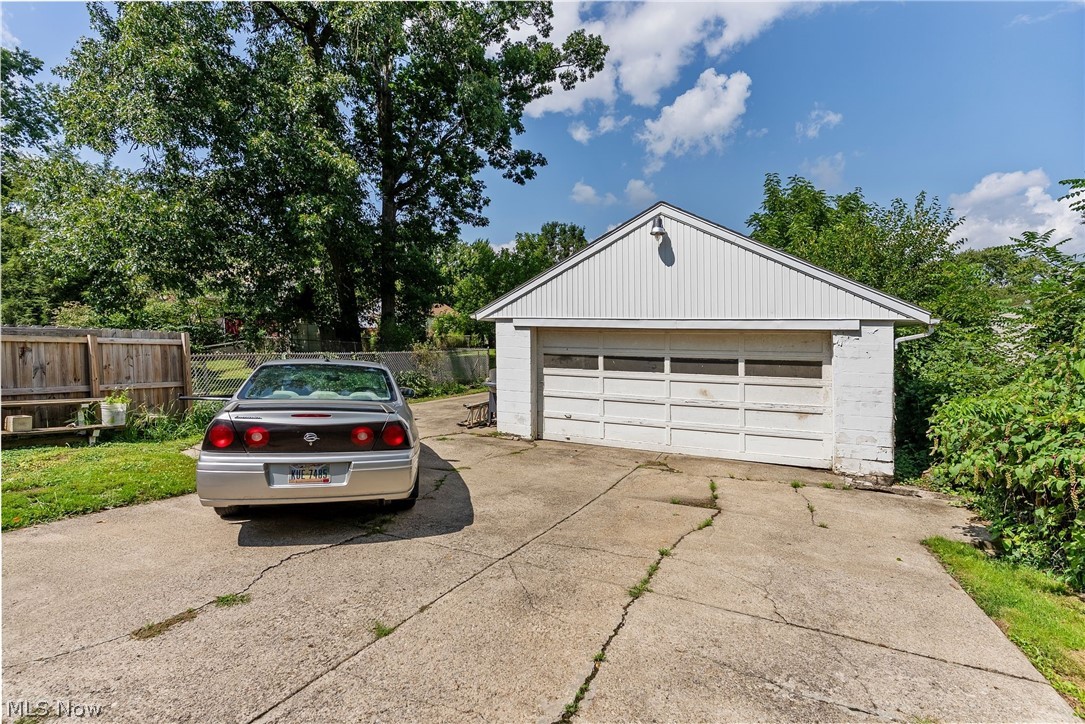 3924 Elmwood Avenue Youngstown OH 44515