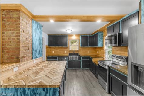 3924 Elmwood Avenue Youngstown OH 44515