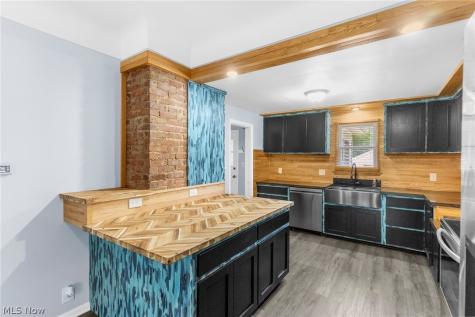 3924 Elmwood Avenue Youngstown OH 44515