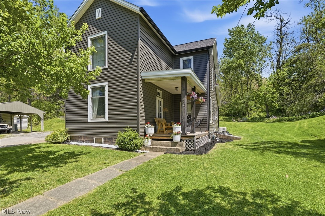 437 N 8th Street Mcconnelsville OH 43756