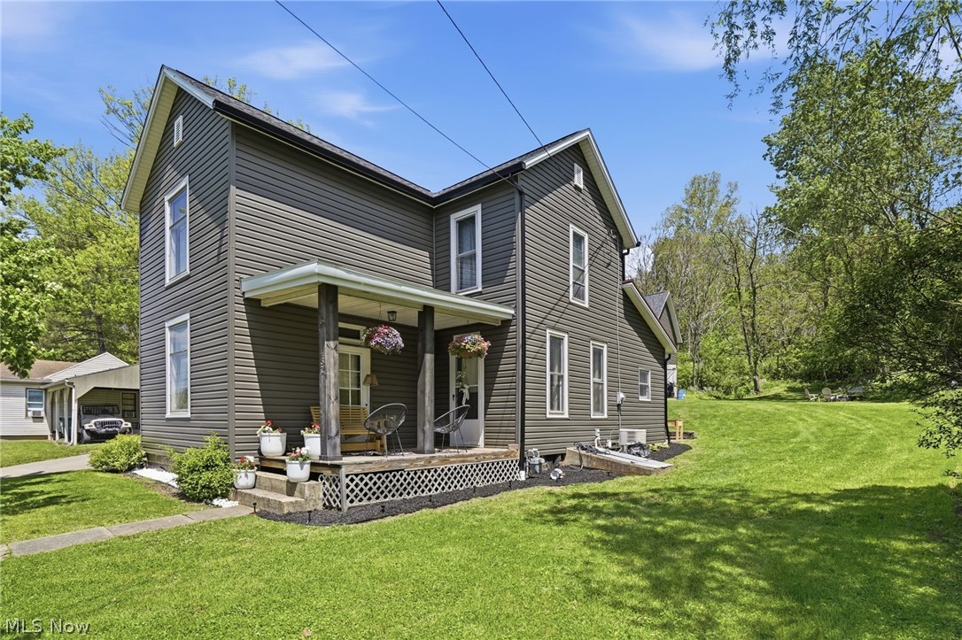 437 N 8th Street Mcconnelsville OH 43756