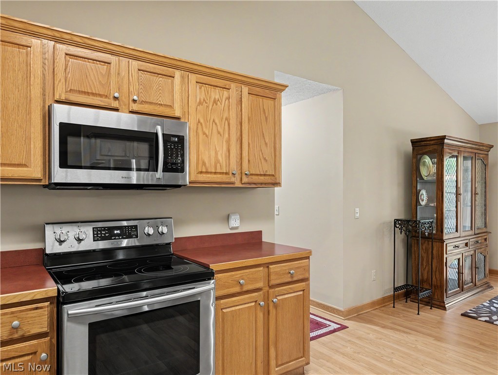 3671 White Oak Drive Norton OH 44203