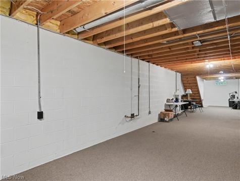 3671 White Oak Drive Norton OH 44203