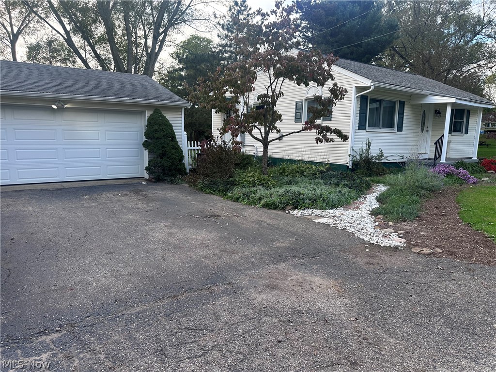 4131 Alabama Avenue NW North Lawrence OH 44666