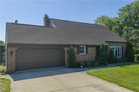 3411 Dunmore Avenue NW Canton OH 44708
