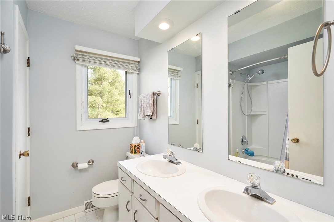 483 Beaverbrook Drive Bath OH 44333
