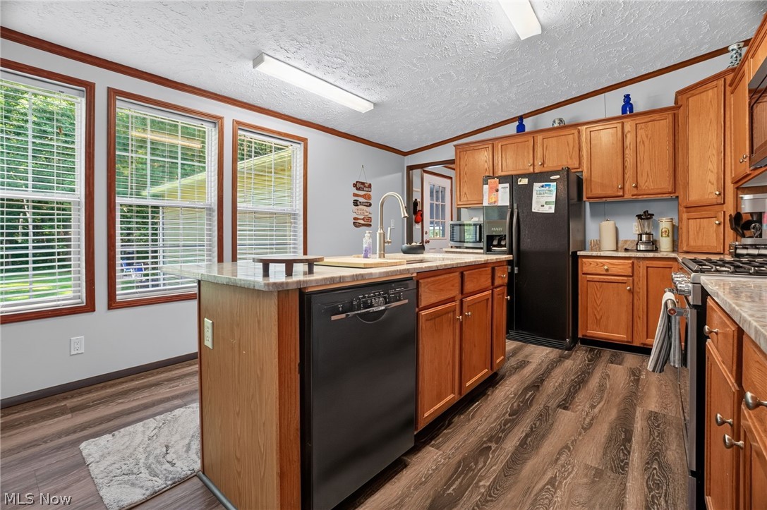 5249 New London Road Geneva OH 44041