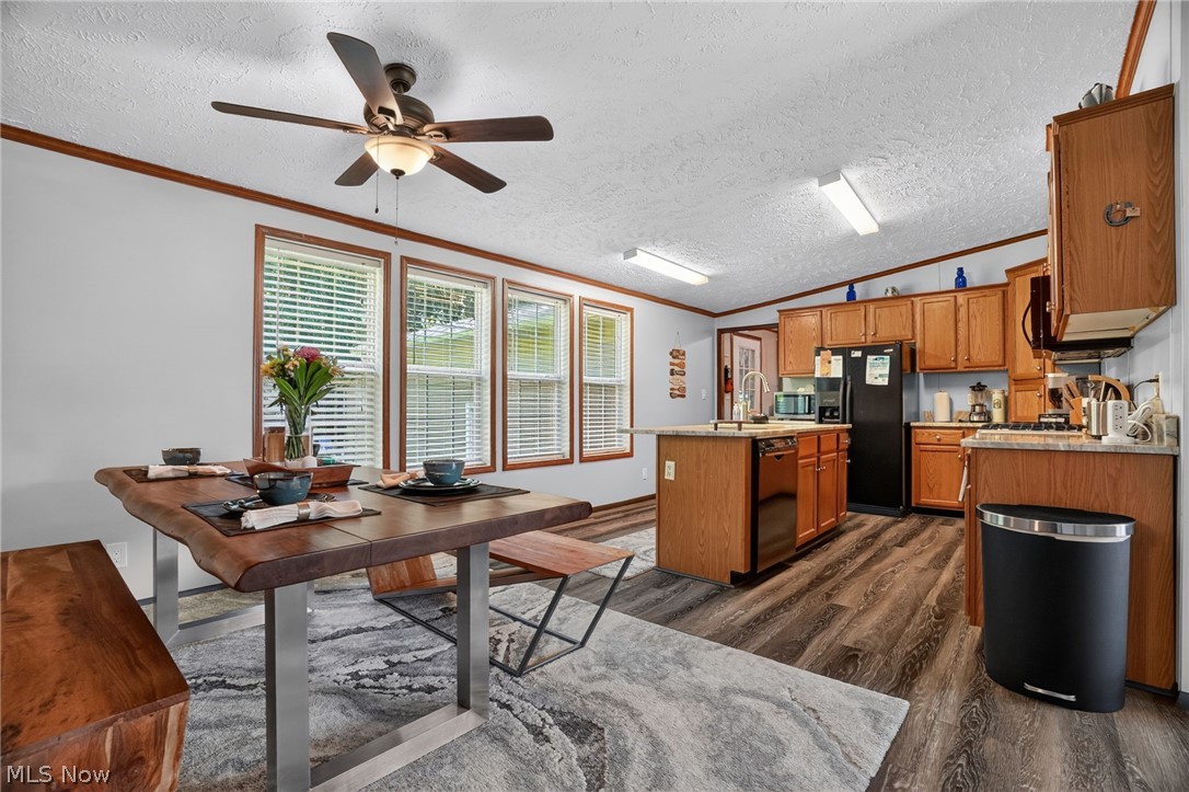 5249 New London Road Geneva OH 44041