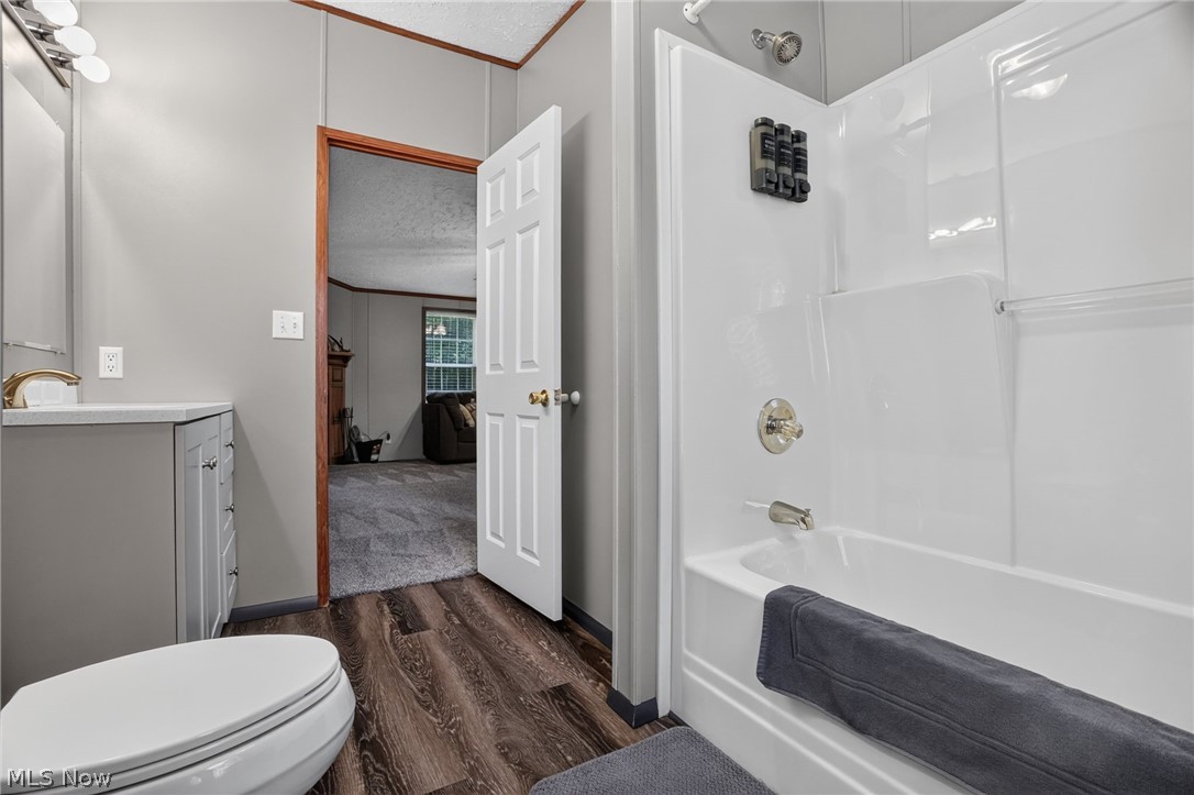 5249 New London Road Geneva OH 44041