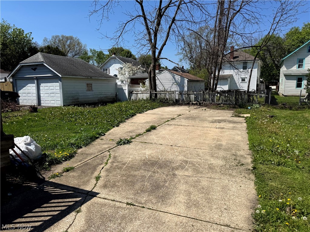 1170 Lily Street Akron OH 44301